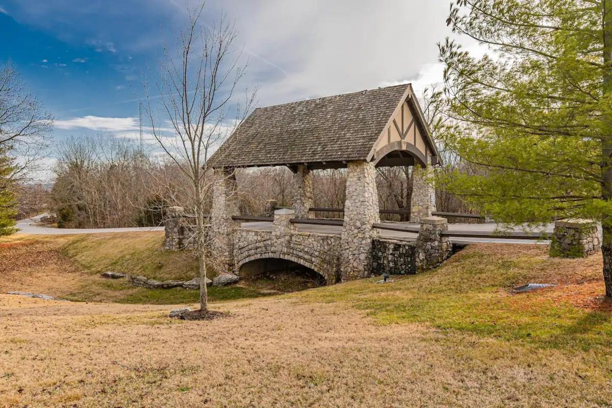 Golf On Site - Walk-In Shower - Jetted Tub - Free Attraction Tickets Included Branson Esterno foto