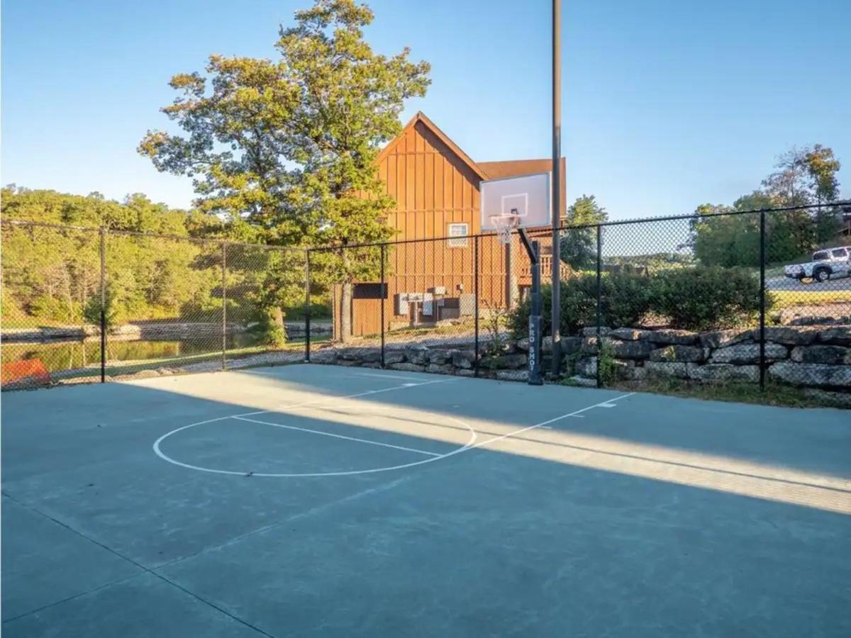 Golf On Site - Walk-In Shower - Jetted Tub - Free Attraction Tickets Included Branson Esterno foto