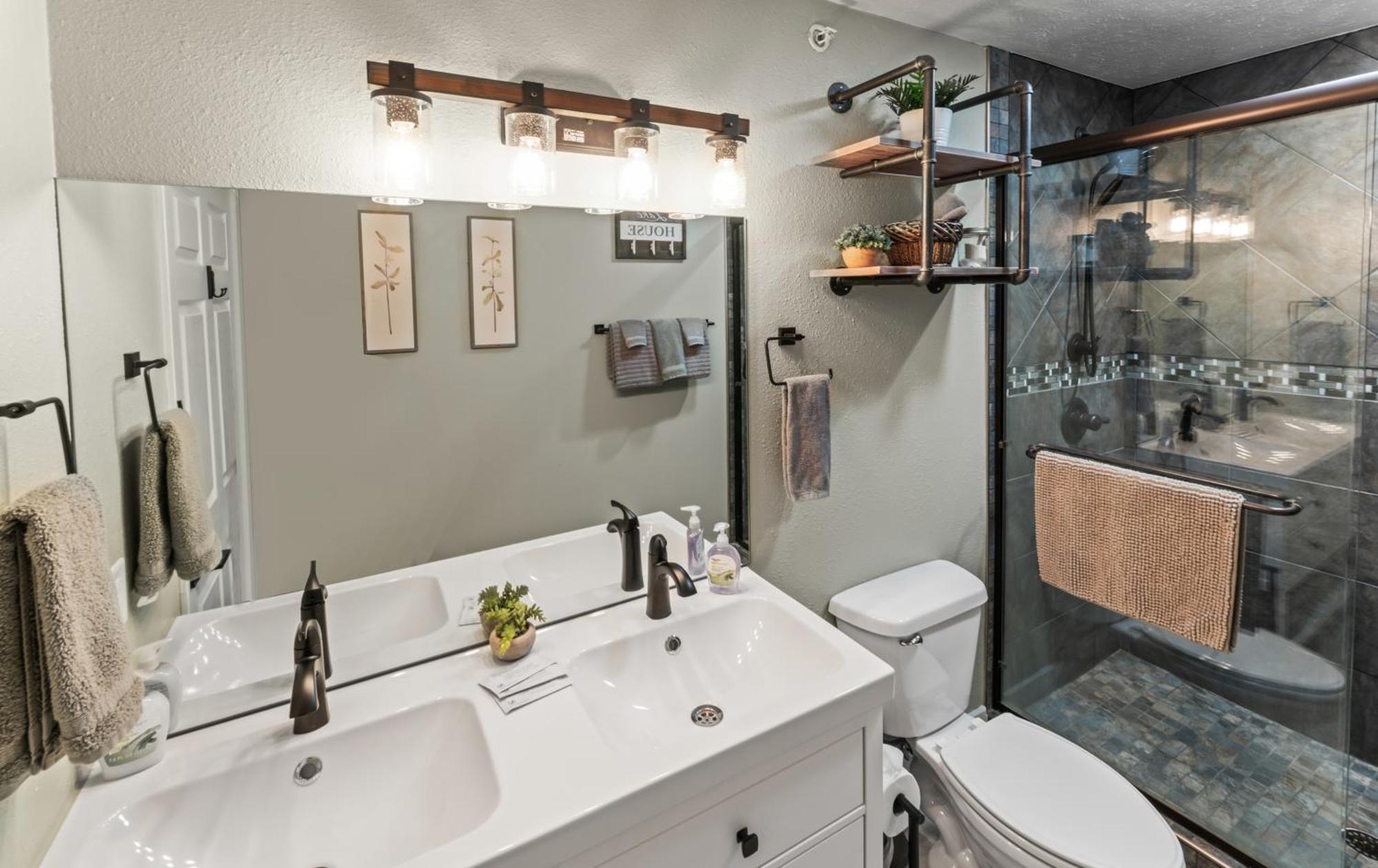 Golf On Site - Walk-In Shower - Jetted Tub - Free Attraction Tickets Included Branson Esterno foto
